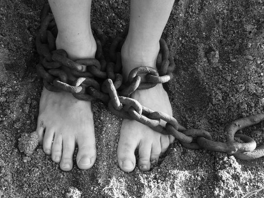 chains kidnap generic 16e2d02e430 medium