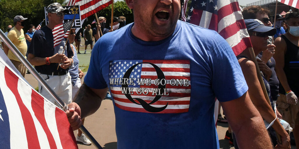 qanon share